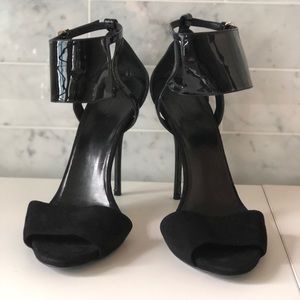 Gucci evening suede and leather pump